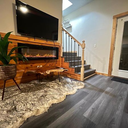 Smokey Mountain Retreat, Hot Tub, Game Room, Sleeps 8! Gatlinburg Exterior foto